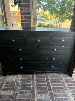 FREE…FREE…Dresser and 2 night stand