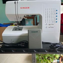 Sewing Machine Singer 7442