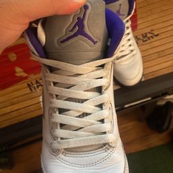 Retro 5 Jordan’s 6.5 Y Kids 