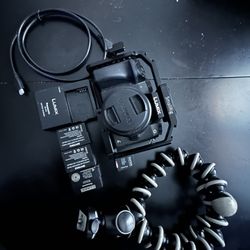 Lumix G7 w/ 25mm 1.7 Lens + Extras