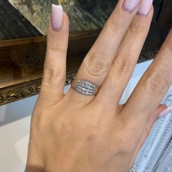 10K White Gold Natural Diamonds Ring Band 