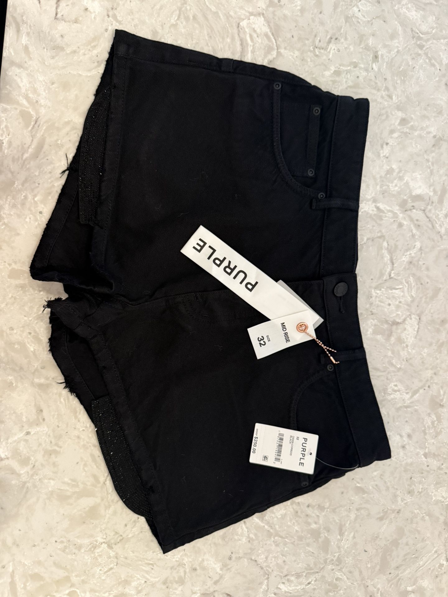 PURPLE brand - Women Size 32 Mid Rise Shorts