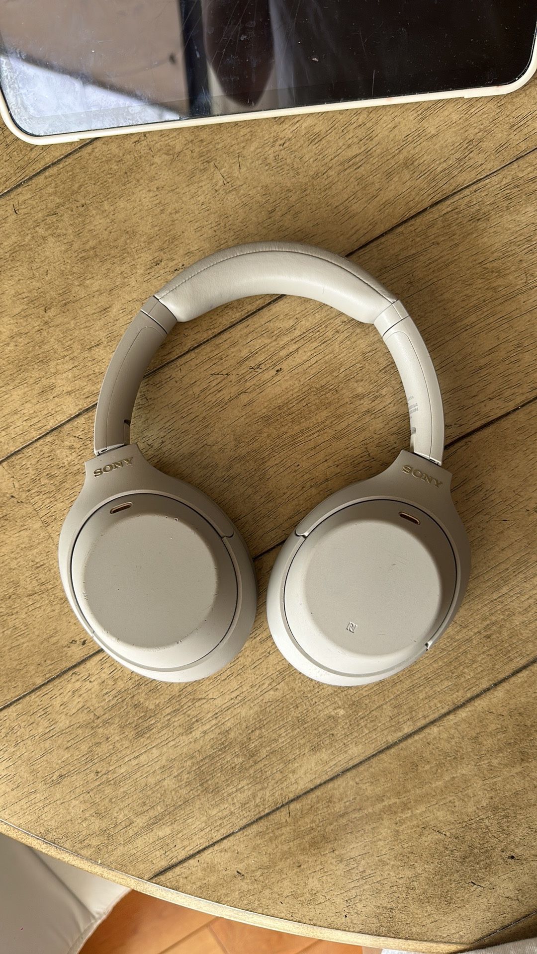 Sony WH-1000XM4 Wireless Premium Noise Canceling Overhead Headphones with Mic for Phone-Call and Alexa Voice Control, Silver WH1000XM4