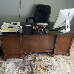 Desk / File Cabinet 