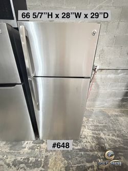 GE refrigerator 28”W top and bottom (#648)