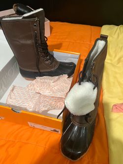 Women size 8M boots