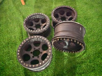 ROBBY GORDON BEADLOCK WHEELS SIZE 17" BOLT PATTERN 6X139.7 CHEVROLET GMC TOYOTA.. PRICE 1000