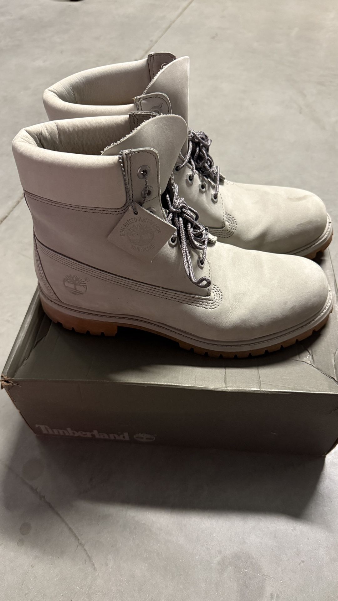 Timberland Men’s 6-Inch Premium Waterproof Boots Size 11,5 Gray Nubuck TB010061