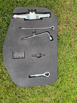 OEM Car Emergency Roadside Tool Kit