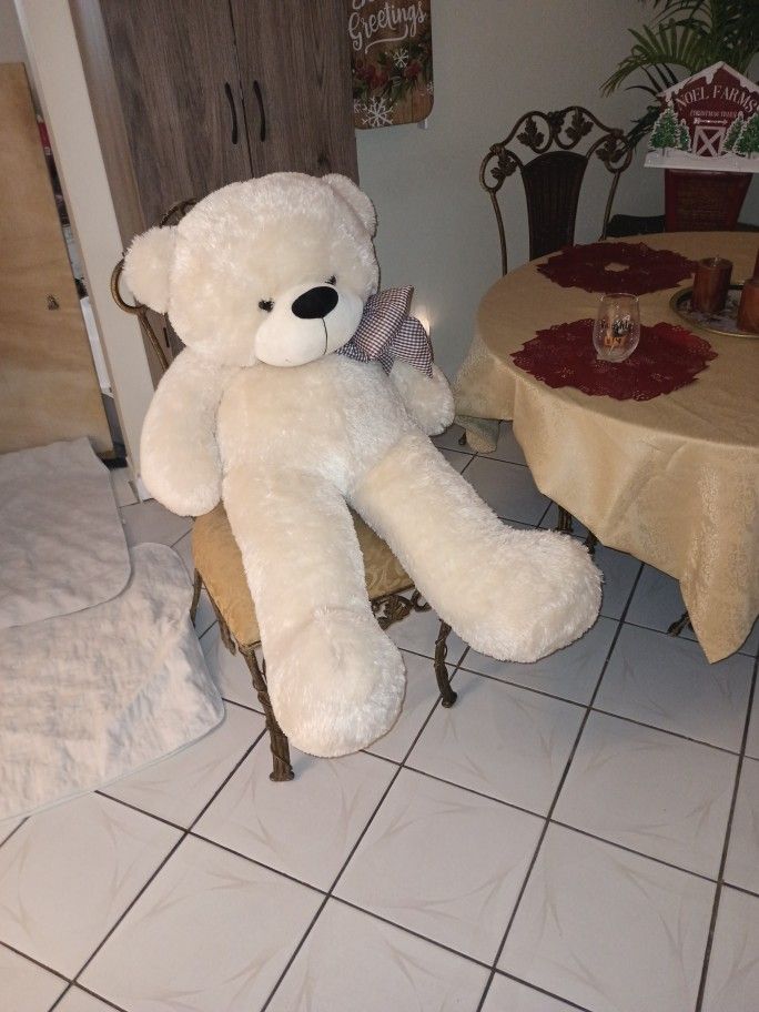 Giant Teddy Bear