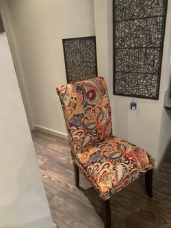 Paisley accent chair