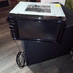 Boss Elite  Cd Dvd Bluetooth Stereo Touch Screen System 