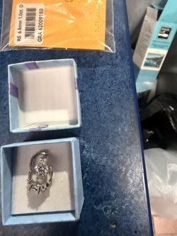 VVS1 Diamond Earrings 2.0Ct of D Color Grade Moissanite Set in Solid 925 Sterling Silver $599 Retail