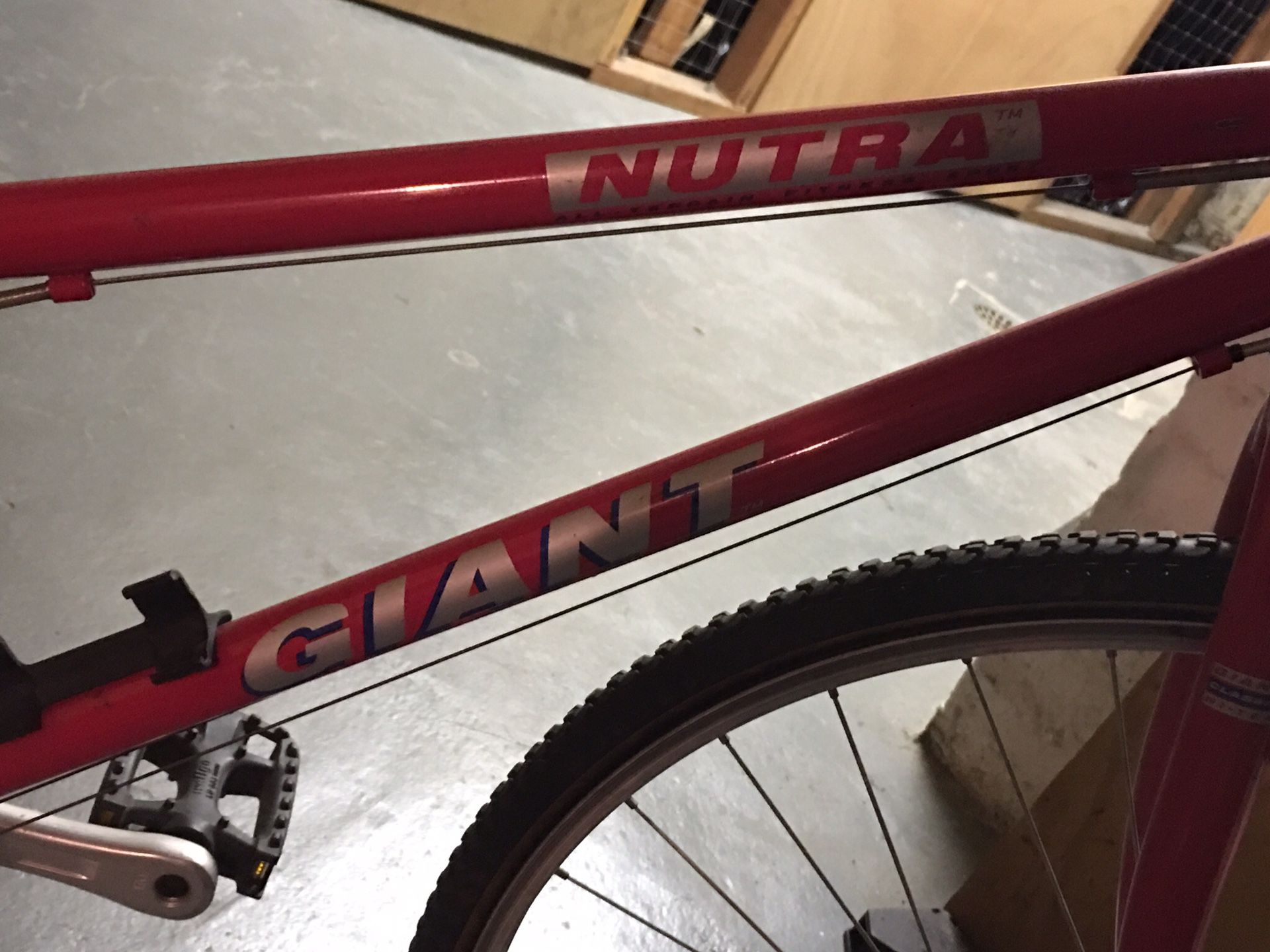 Giant nutra outlet hybrid bike