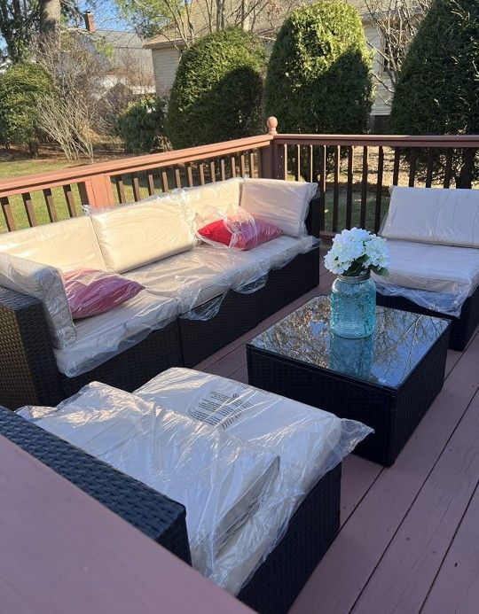 Brand New!! Outdoor Patio Furniture Conversation Set 