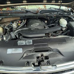 03 Chevy Tahoe Motor