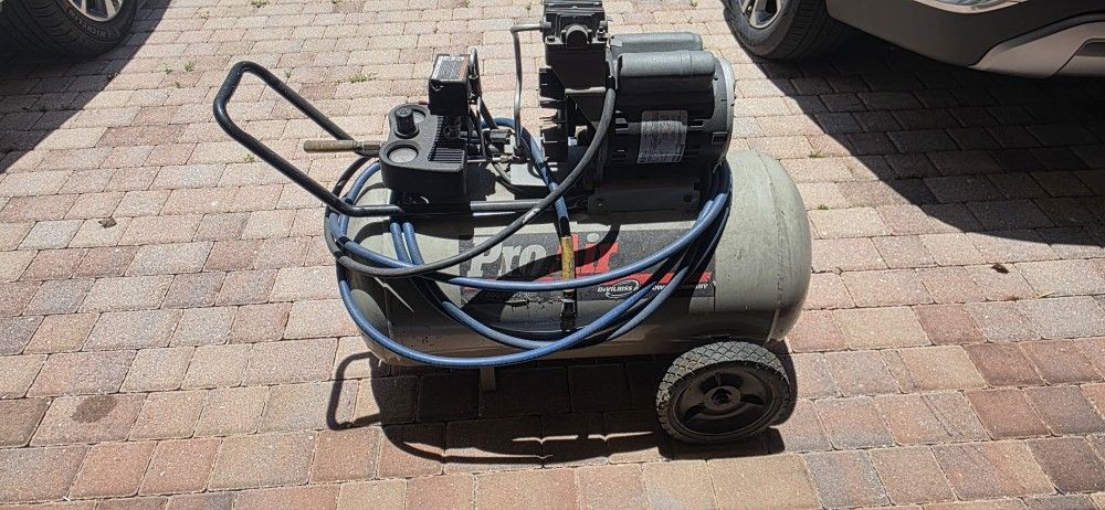 20gallon 5hp Air Compressor W/ Hose