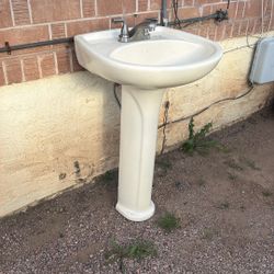 Small Bathroom Or Outdoor Pedestal Style Sink W/ Faucet