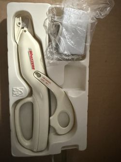 Whizzers Electric Scissor