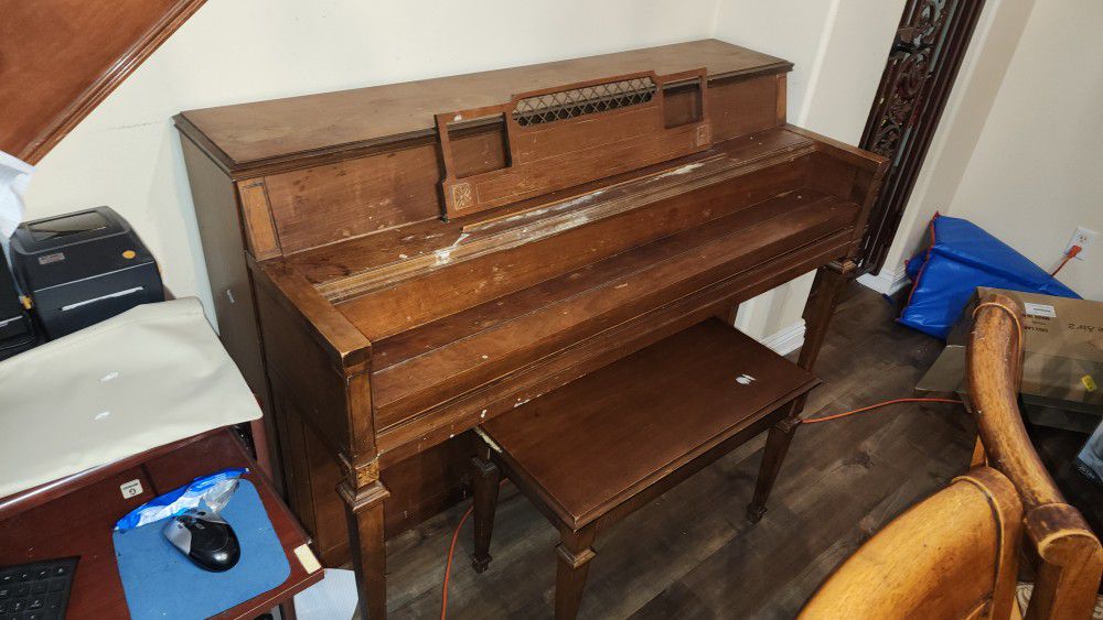 Frer Piano and Chair