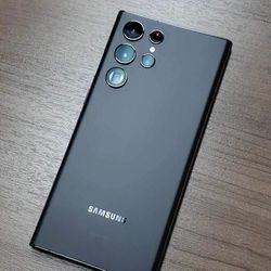 Samsung Galaxy S22 Ultra 5G 512GB Unlocked With Warranty 