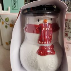 New Salt & Pepper, Tooth Pick Holder