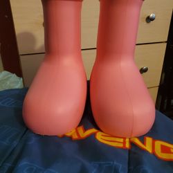 PINK ASTRO BOOTS /RUBBER RAINBOOTS SZ. 8 