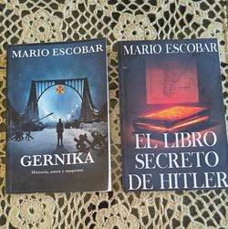 Mario Escobar 2-Book Set Spanish Paperbacks