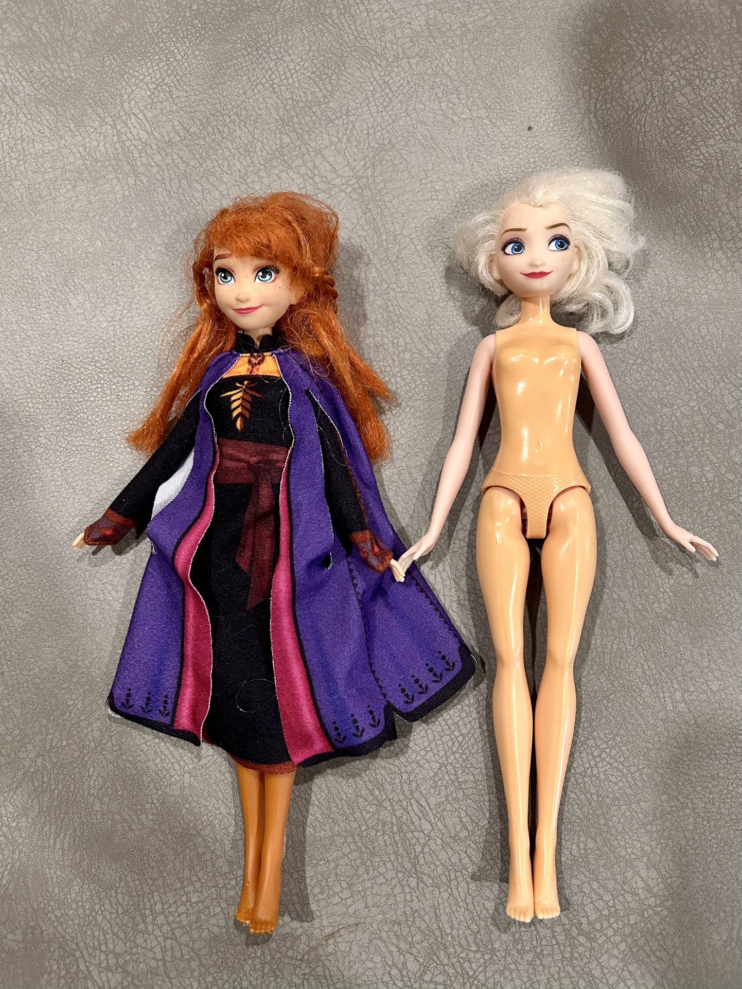 Elsa And Ana Dolls