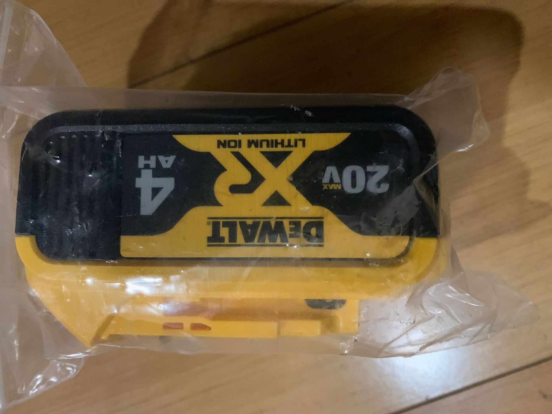 Dewalt 20v 20 volt battery DCB204 brand new saw sawzall drill hammer