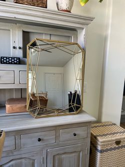 Gold Geometric Metal Wall Mirror – Modern Glam Decor