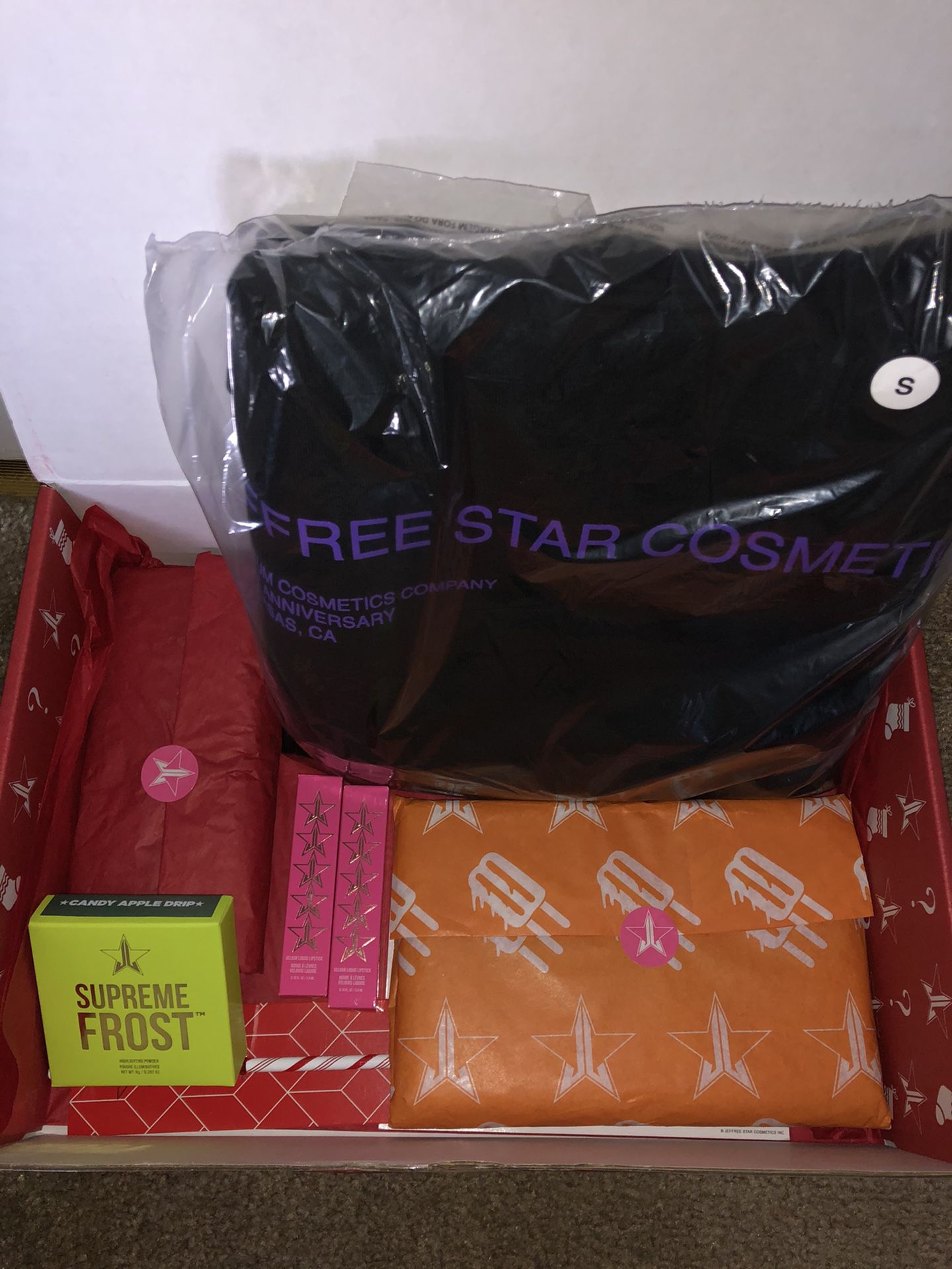 Jeffree Star 2019 holiday edition mystery box size Small**