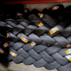 225 65 17 Set Of Tires 