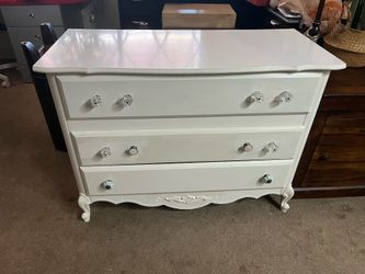 PRINCESS DRESSER 3 drawers