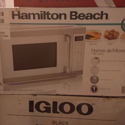 New Hamilton Beach Microwave 
