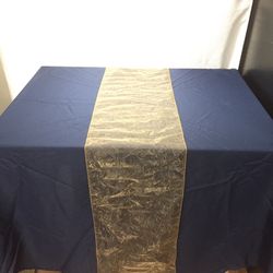 Table runners, linen and decor pakage!