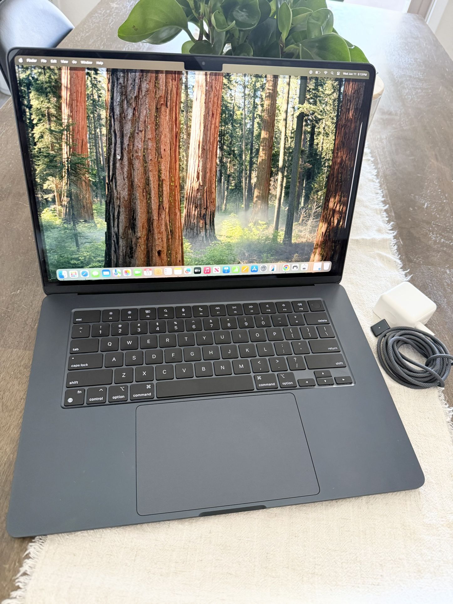 Apple 2024 MacBook Air 💻 15- Inch M3 8Gb/251 SSD Laptop