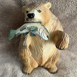 Awesome Hand carved Grizzly Bear 