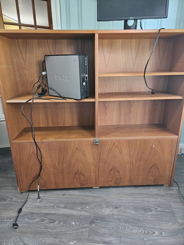 Wooden bookshelf. 