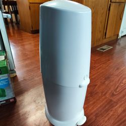 Diaper Genie With 3 Refills $15