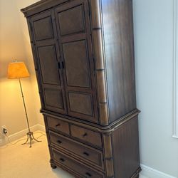 Harverty’s Armoire 