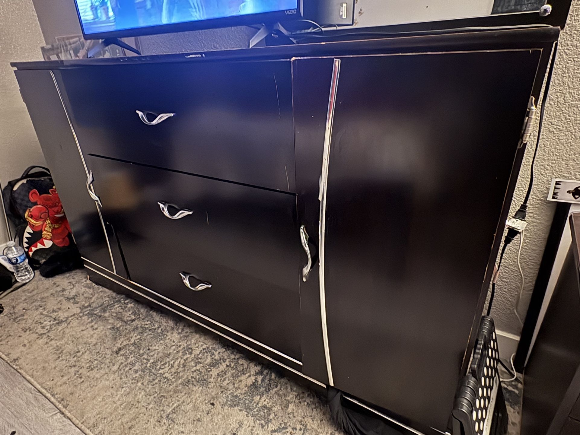 Dark Brown Dresser With Mirror