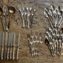 Oneida Flirtation 55 Piece Set - Serving For 8 Plus Extra Pieces