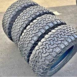 LT285/70/17 Bfgoodich Ko2 Set de Tires con 70% de vida las 4