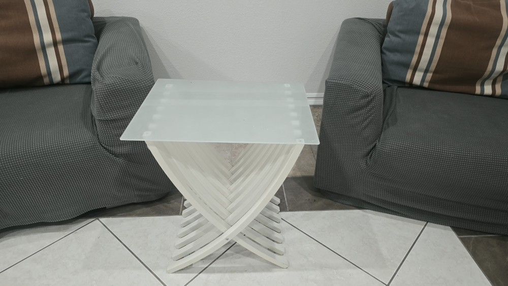 F.R.E.E Love Seats With Tablet