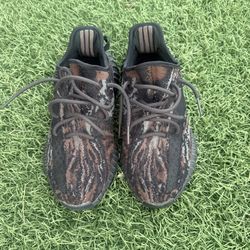 Adidas Yeezy Boost 350 V2- MX Rock