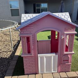 Little Tikes Cape Cottage Kids Playhouse