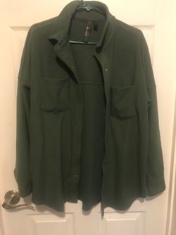 Mondetta shirt size medium