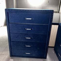 Dresser Set With Mirror