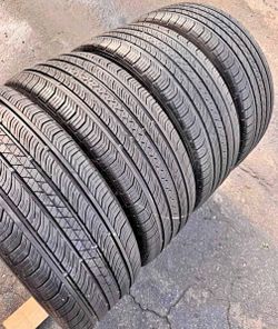 235/50R18 set de llantas (Continental tires )..excelentes condiciones 80% life .
